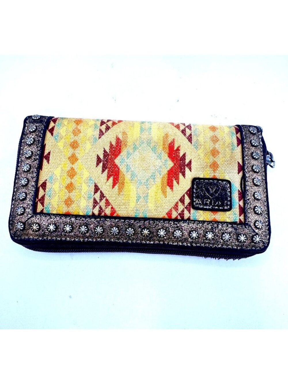 Ariat Western Aztec-Print Womens Wallet Studded Trim Zipper Southwestern Canvas